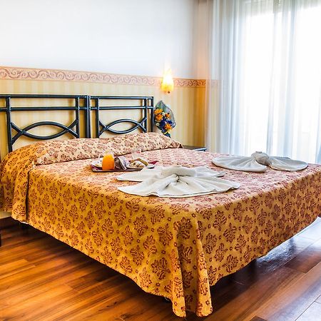 Hotel Consul - Family Hotel Riccione Camera foto
