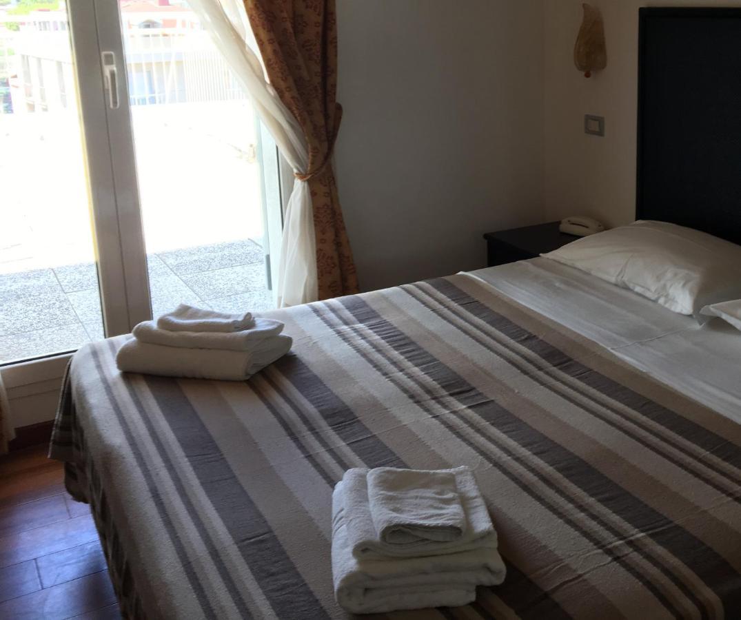 Hotel Consul - Family Hotel Riccione Esterno foto