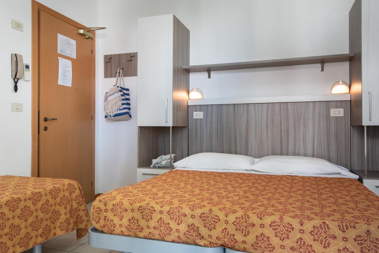 Hotel Consul - Family Hotel Riccione Esterno foto