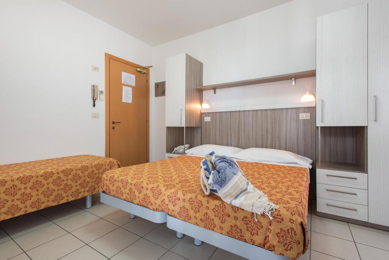 Hotel Consul - Family Hotel Riccione Esterno foto