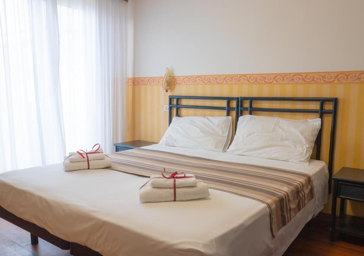 Hotel Consul - Family Hotel Riccione Esterno foto