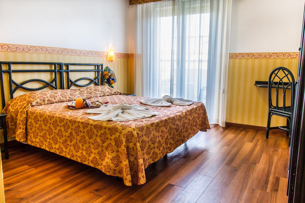 Hotel Consul - Family Hotel Riccione Camera foto