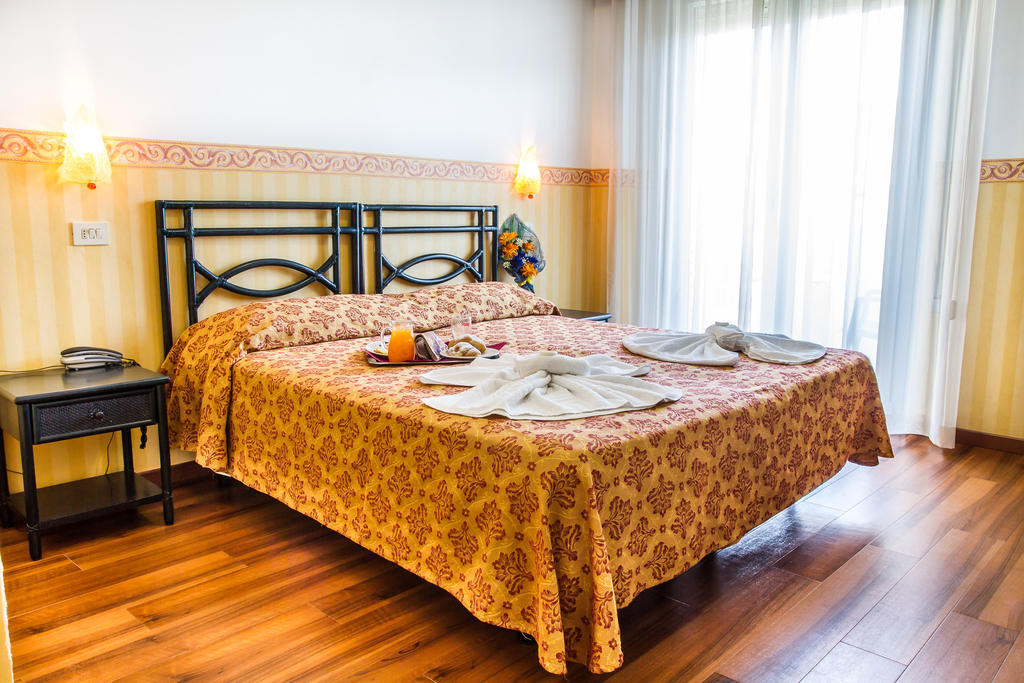 Hotel Consul - Family Hotel Riccione Camera foto