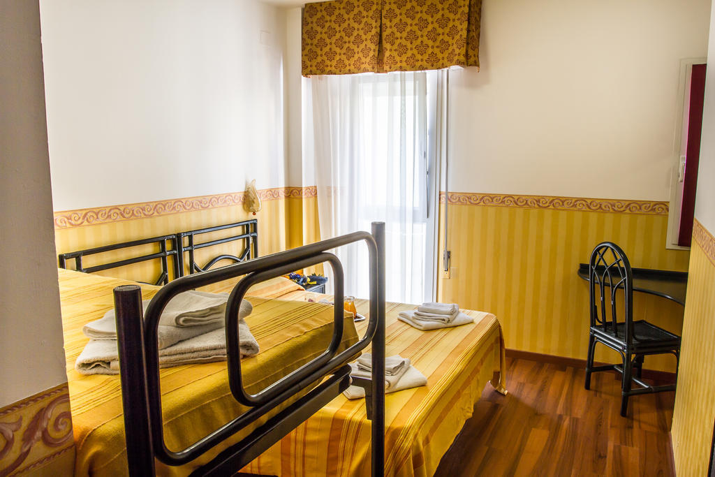 Hotel Consul - Family Hotel Riccione Camera foto