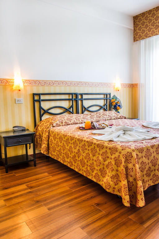 Hotel Consul - Family Hotel Riccione Camera foto