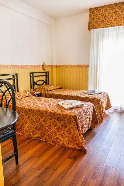 Hotel Consul - Family Hotel Riccione Camera foto