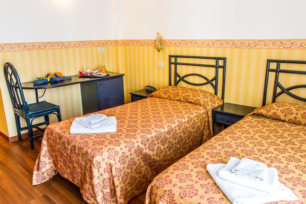 Hotel Consul - Family Hotel Riccione Camera foto