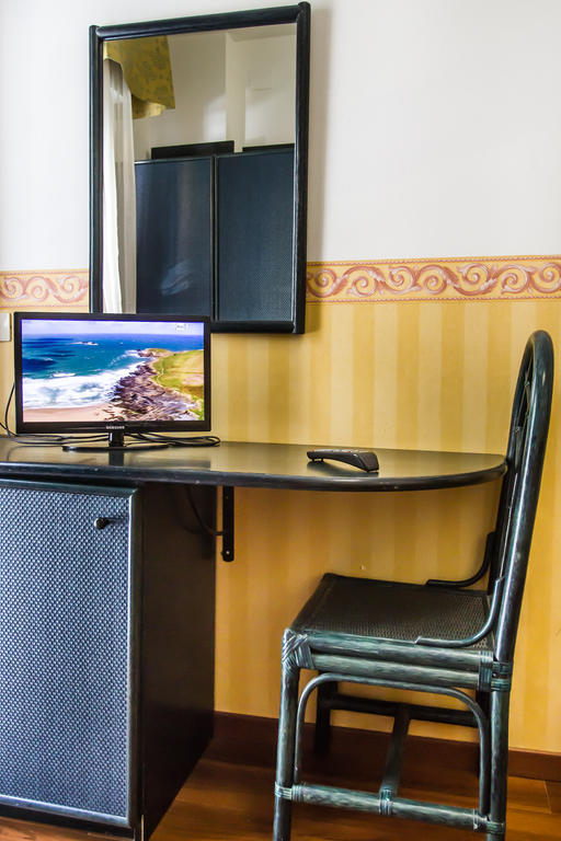 Hotel Consul - Family Hotel Riccione Esterno foto