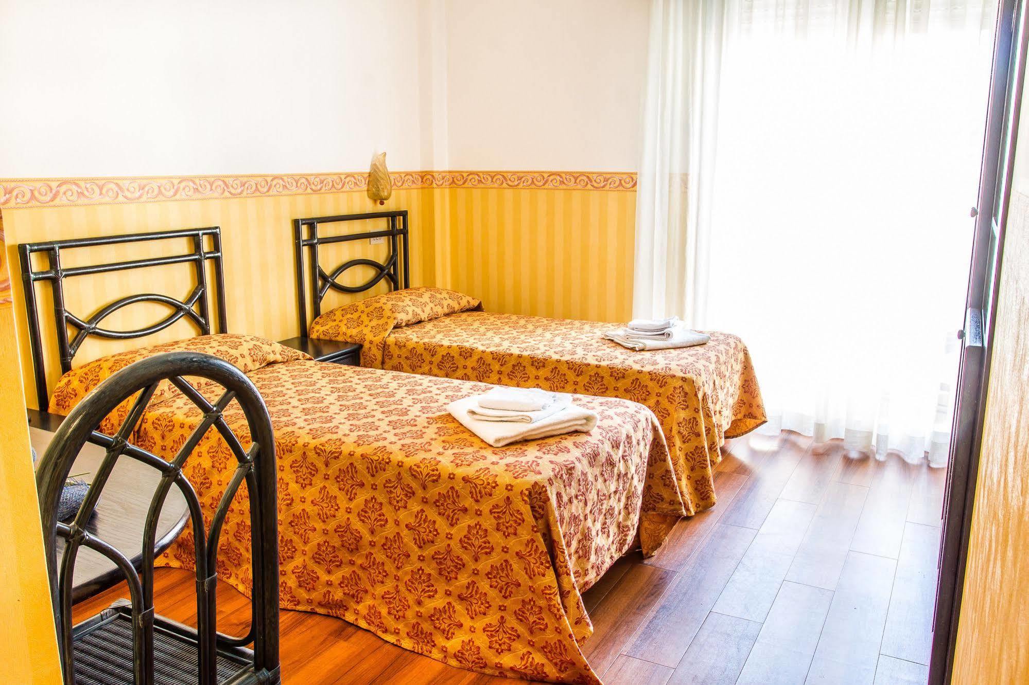Hotel Consul - Family Hotel Riccione Esterno foto